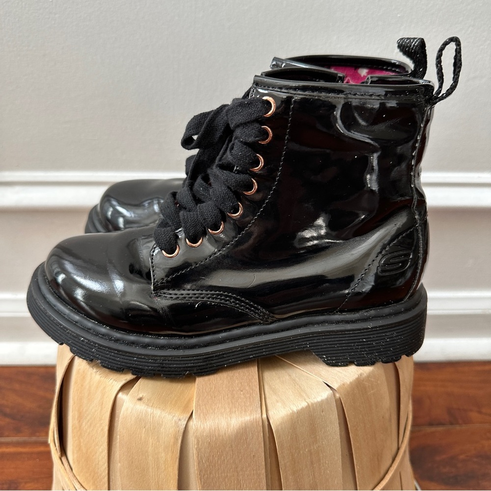 Sketchers boots